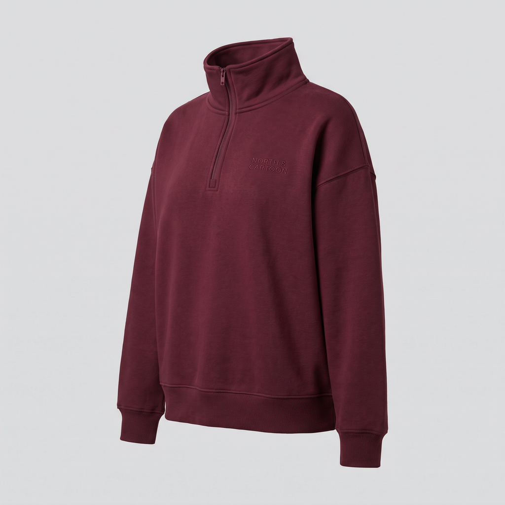 Demi-zip ample, bordeaux, vue de trois-quarts — NORTH & CARTOON