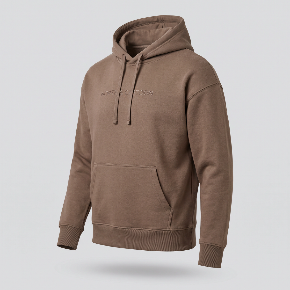 Sweat à capuche, brun taupe, vue de trois-quarts — NORTH & CARTOON
