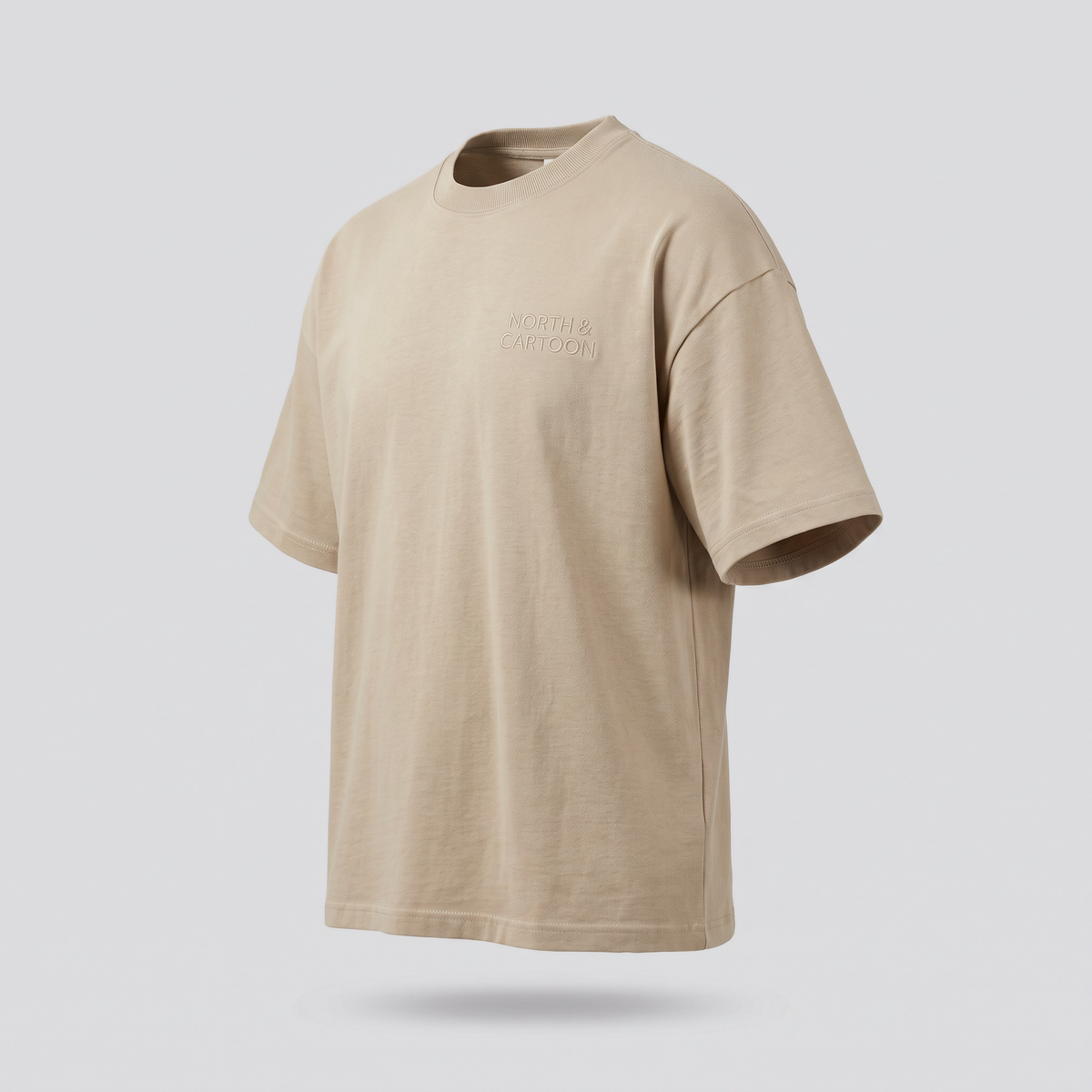 T-shirt épais, sable, vue de trois-quarts — NORTH & CARTOON
